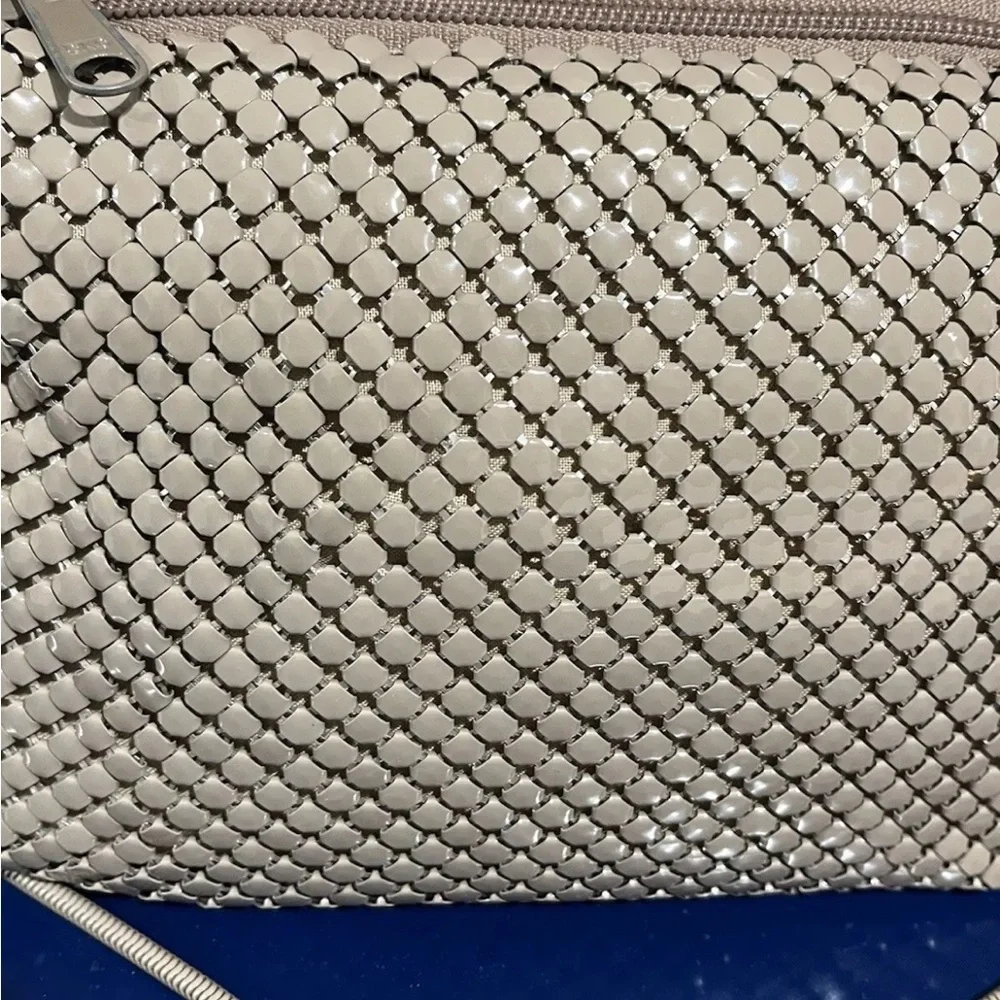 Vintage beige mesh